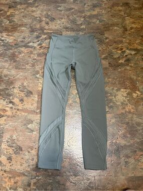 lululemon athletica gray high-rise performance leggings